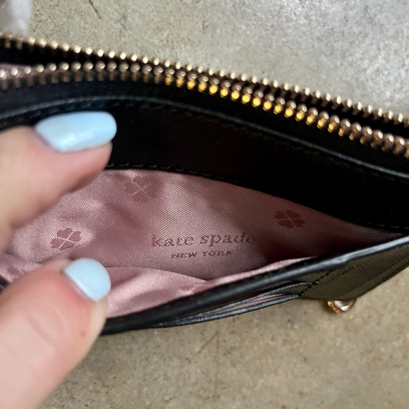 NWT Kate Spade wristlet billfold wallet clutch wristlet black saffiano leatber - Picture 8 of 10